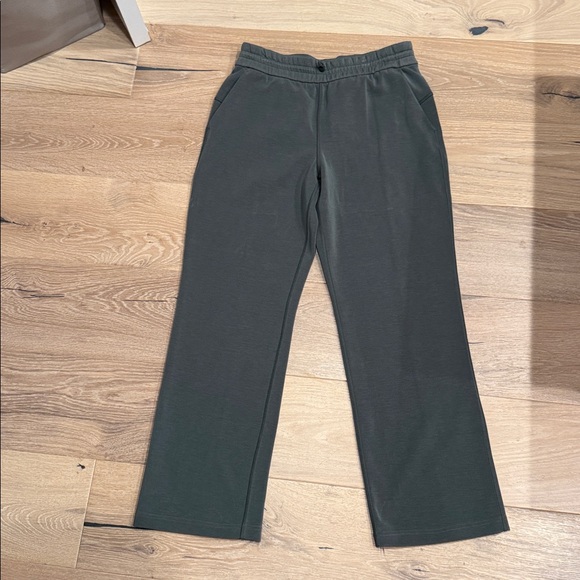 Lululemon Softstreme green pants size 8. - Picture 2 of 2